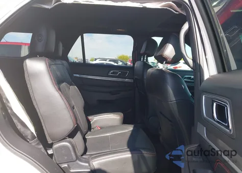 2017 Ford Explorer Sport z USA, uszkodzony, nr VIN 1FM5K8GT6HGA43481